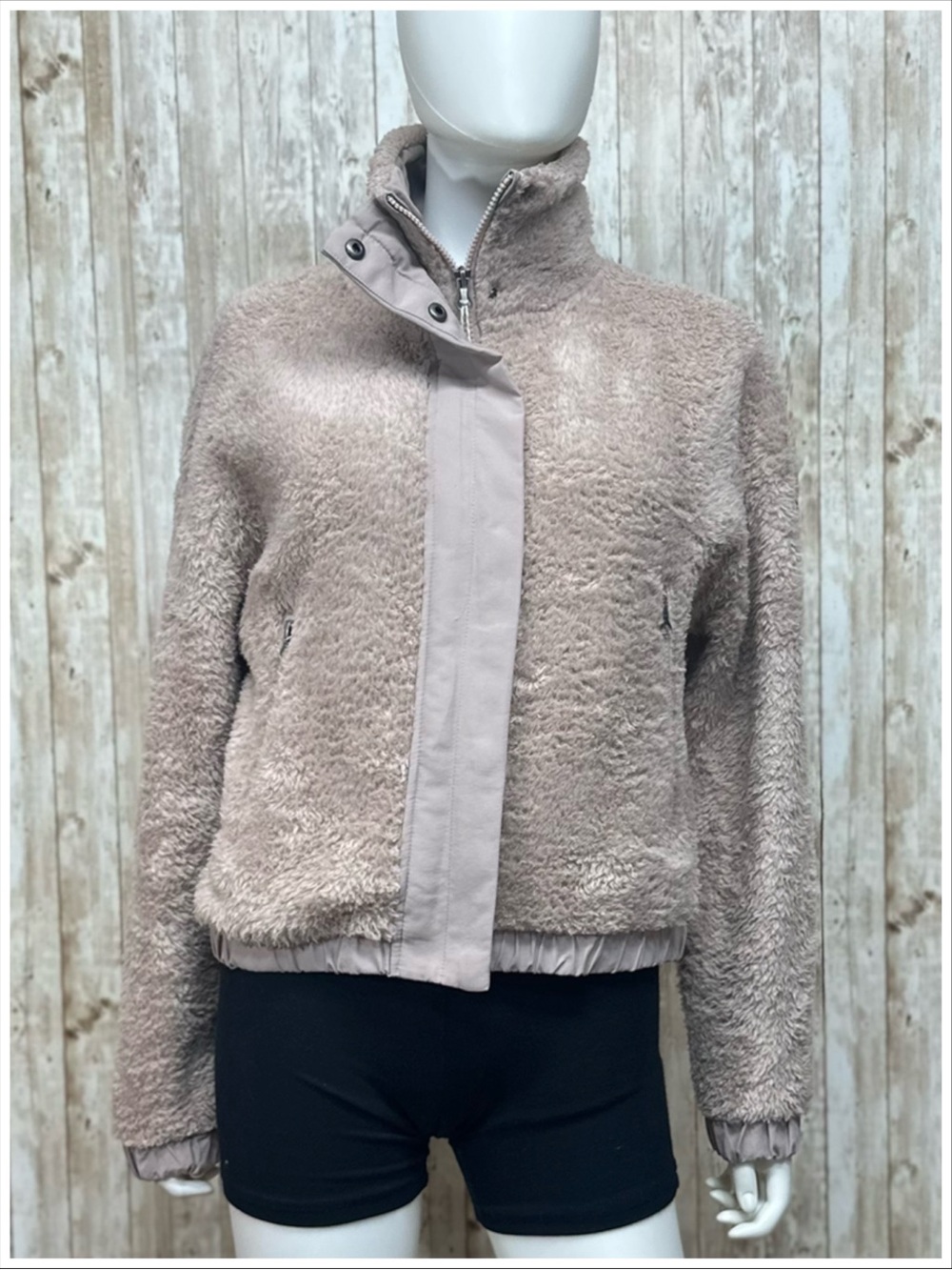 Vuori Cozy Sherpa Fleece Jacket ~ Style VW530 ~ Size S ~ Item #6146